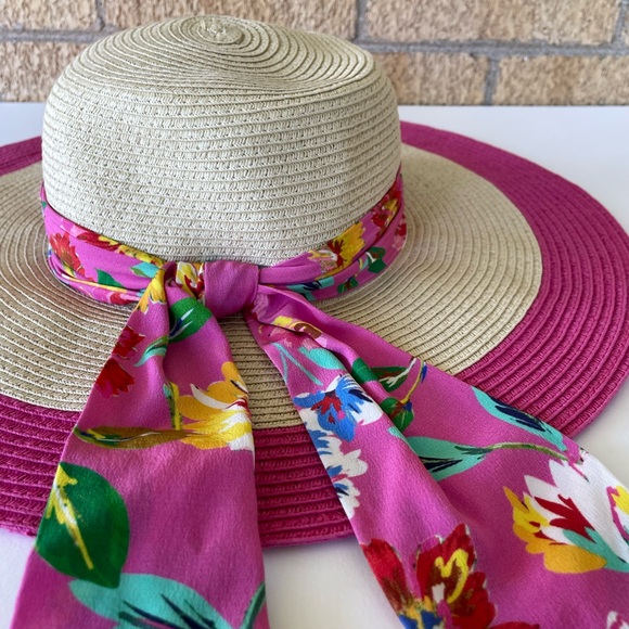 Kate Spade Pink/Beige Wide Brim Sun Hat with Floral Accents 👒☀️ One Size - Picture 3 of 12